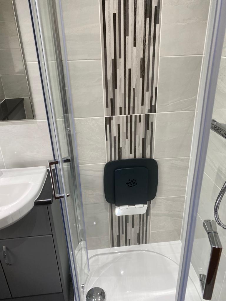 Lakes drop-down shower seat