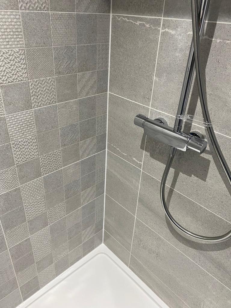 Aqualisa Mira 220 shower