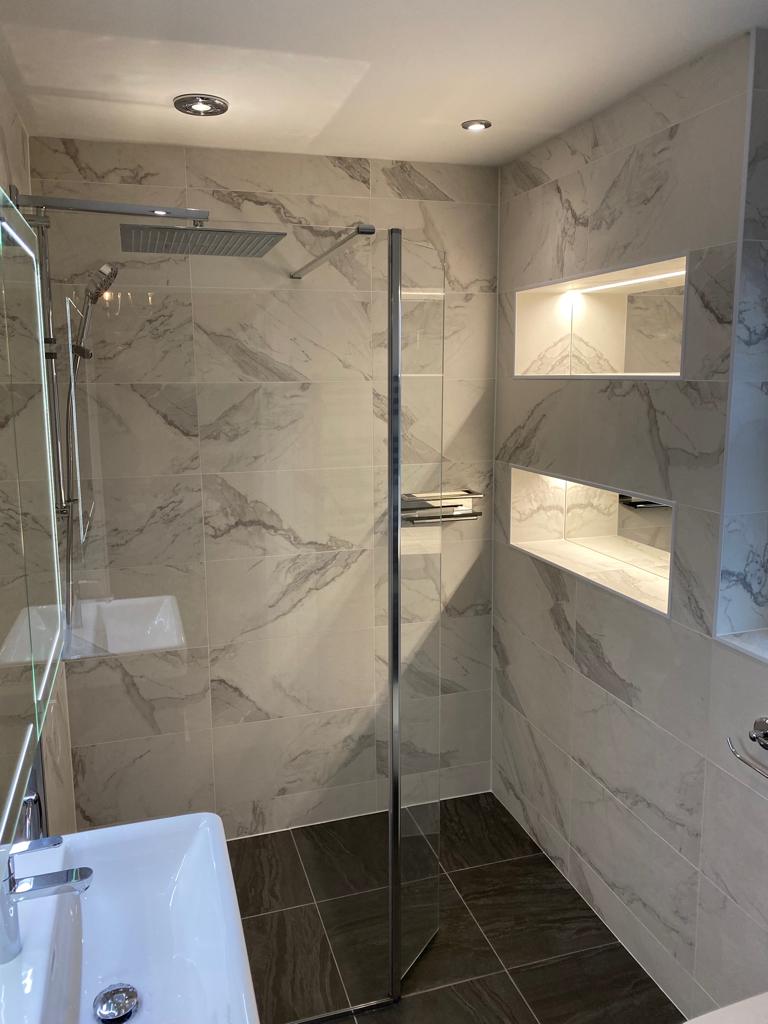 Alcoves with LED lights and integrated mirrors